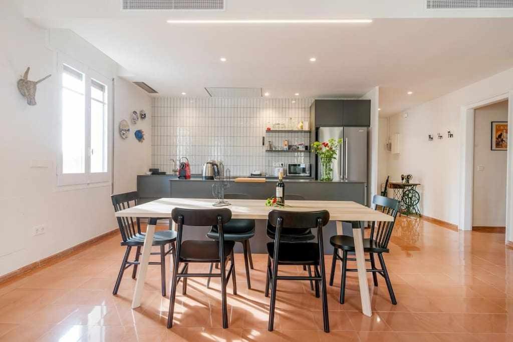 ז'ירונה New Top Floor Apt With A Lot Of Light & Aircon מראה חיצוני תמונה