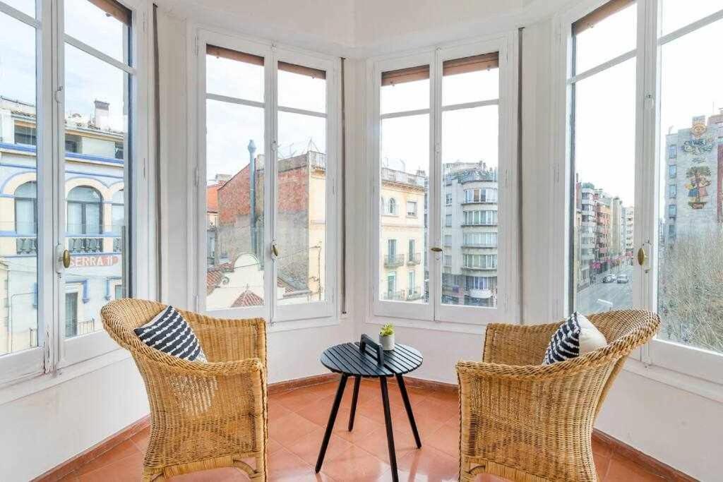 ז'ירונה New Top Floor Apt With A Lot Of Light & Aircon מראה חיצוני תמונה