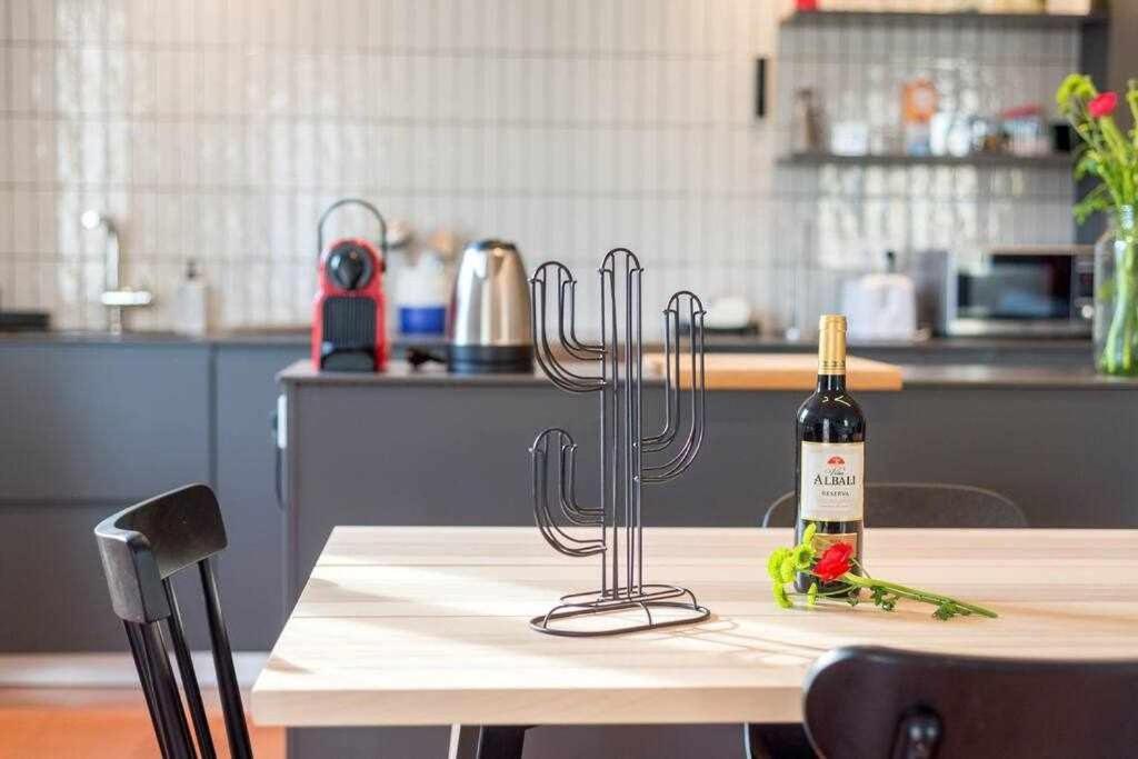 ז'ירונה New Top Floor Apt With A Lot Of Light & Aircon מראה חיצוני תמונה